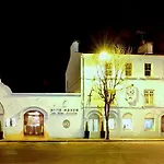 The Blue Haven Hotel 3*