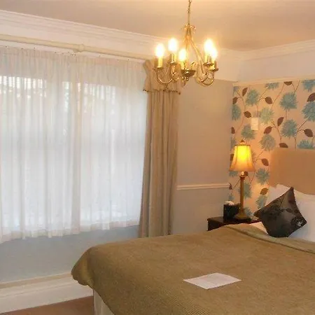 The Blue Haven فندق 3*