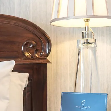 The Blue Haven فندق 3*