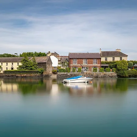 The Blue Haven فندق