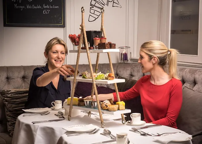 Отель The Blue Haven Кинсэйл